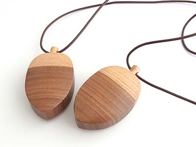 ペンダントどんぐりオルゴール「どんぐりころころ」