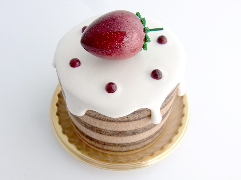 ma689　とろ～りクリームにいちご（丸）ケーキオルゴール