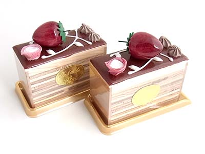 ch147　濃厚チョコと薔薇にいちご（長方形）ケーキオルゴール