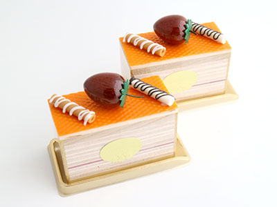 ch107　チョコロールにいちご（長方形）ケーキオルゴール